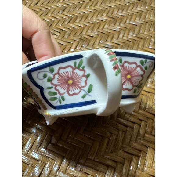 Vintage Holland Handwerk Aurora Triangular Ceramic Floral Creamer Dish 3 Footed - Picture 8 of 10